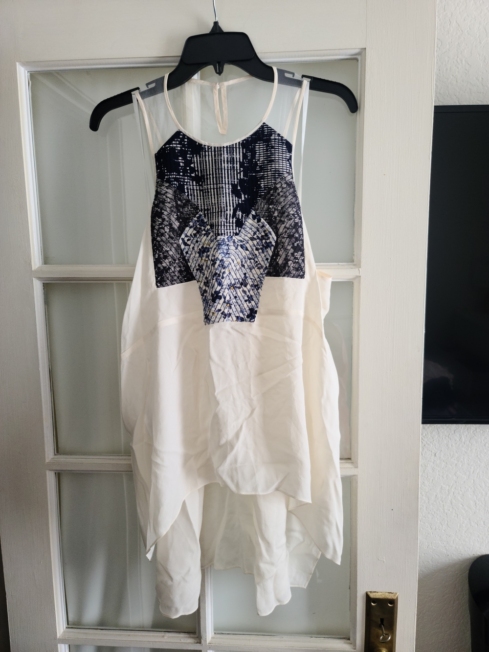BCBGMaxAzria Cream Sleeveless Blouse with Navy Printed Yoke